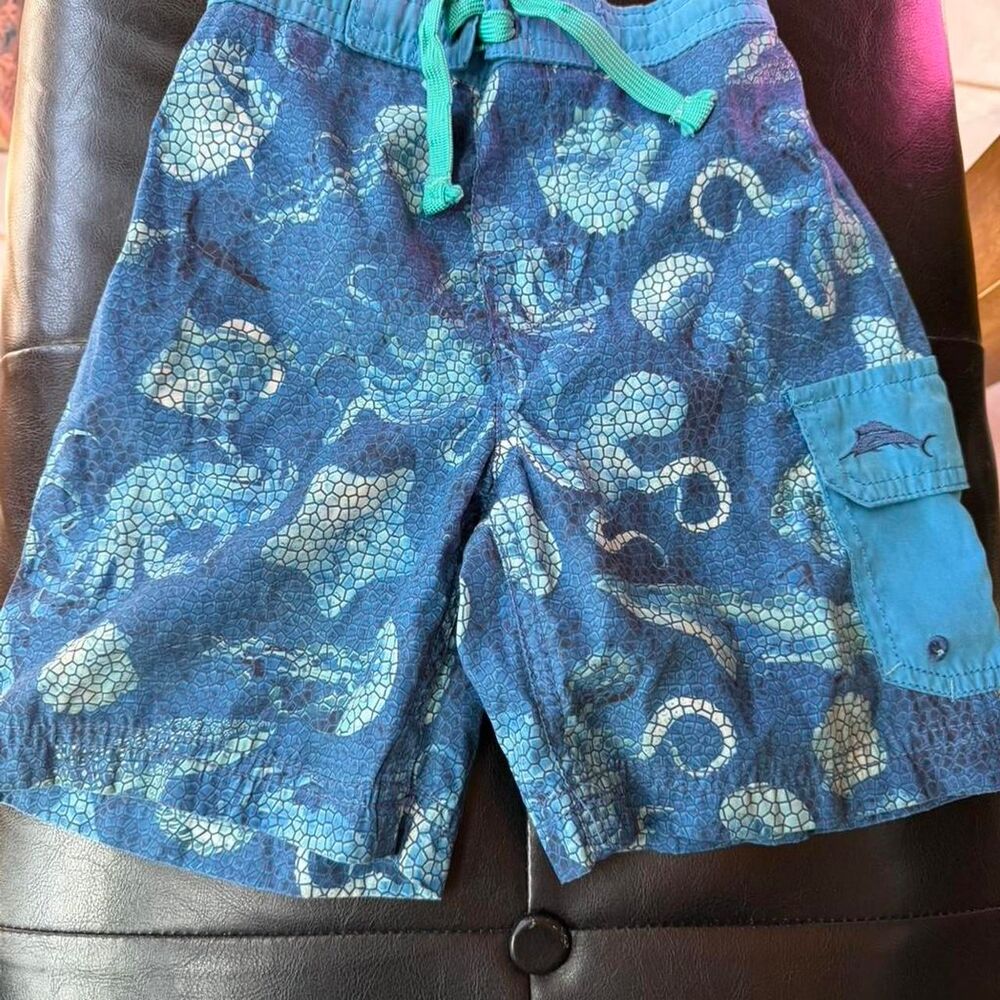 Tommy Bahama blue swim shorts with octopus design. Size: 4